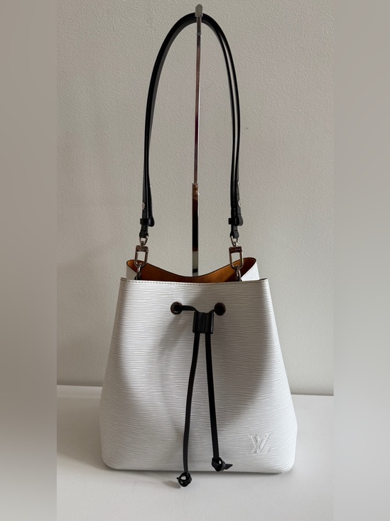 Louis Vuitton Handbags - LOUIS VUITTON Epi Leather NeoNoe MM Handbag Bag White/Black